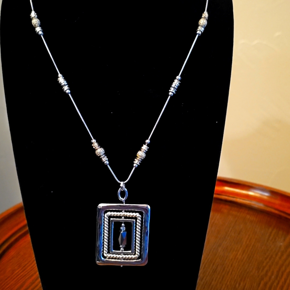 Chico's necklace